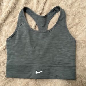 Nike sports bra size large